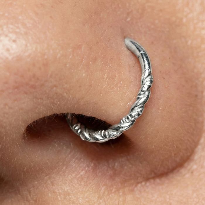 925 Sterling Silver Twisted Style Segment Clicker Ring