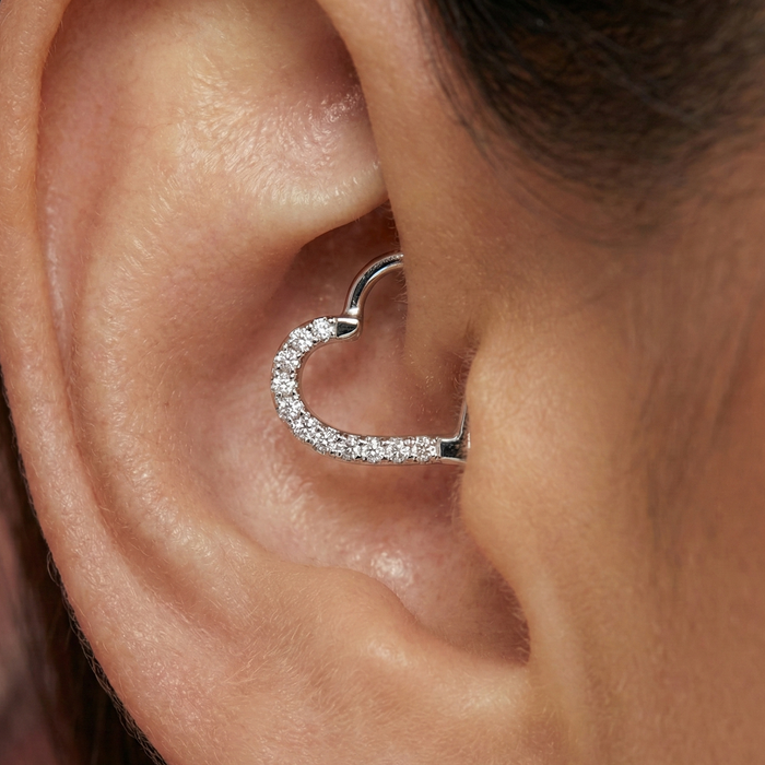 316L Surgical Steel Jewelled Heart Single Closure Clicker