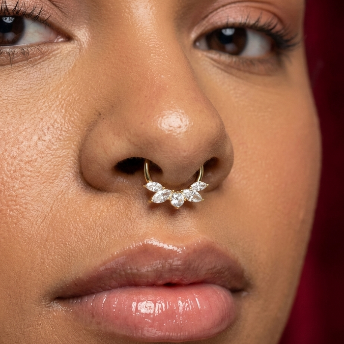 316L Surgical Steel CZ Jewelled Bee Hinged Segment Clicker Ring